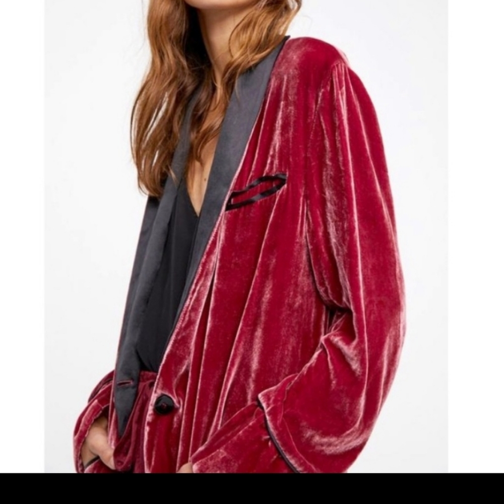 Free People Press Rewind Velvet blazer